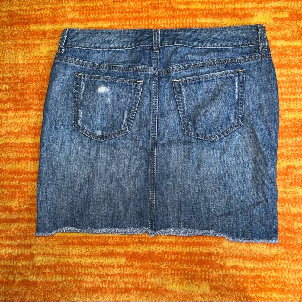✨HP✨Tommy Hilfiger skirt 🌸 - Picture 2 of 3